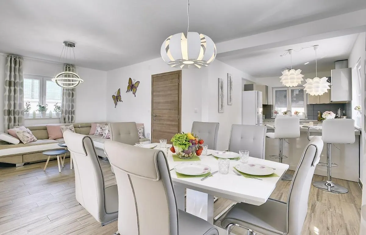 Casa Jadreski Pula Holiday home